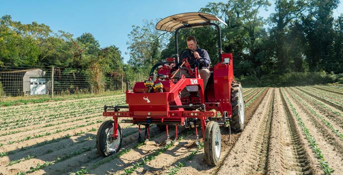 Tilmor Tractor with parallel cultivators