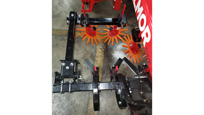Trailing Arm with Finger Weeder Trailing Arm with Finger Weeder